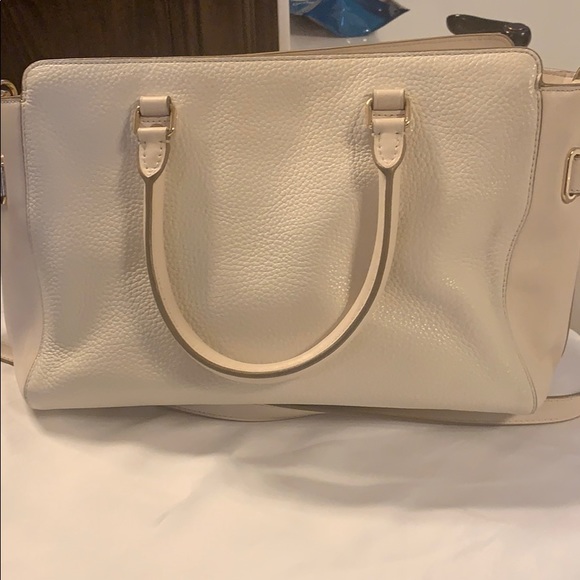 Coach bag! - Picture 6 of 8